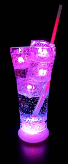 How to Make Drinks That Glow in the Dark  How to make drinks, Light  drinks, Colorful drinks
